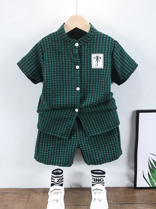 Camisa Xadrez Com Botão Para Cima E Shorts Para Menino Jovem