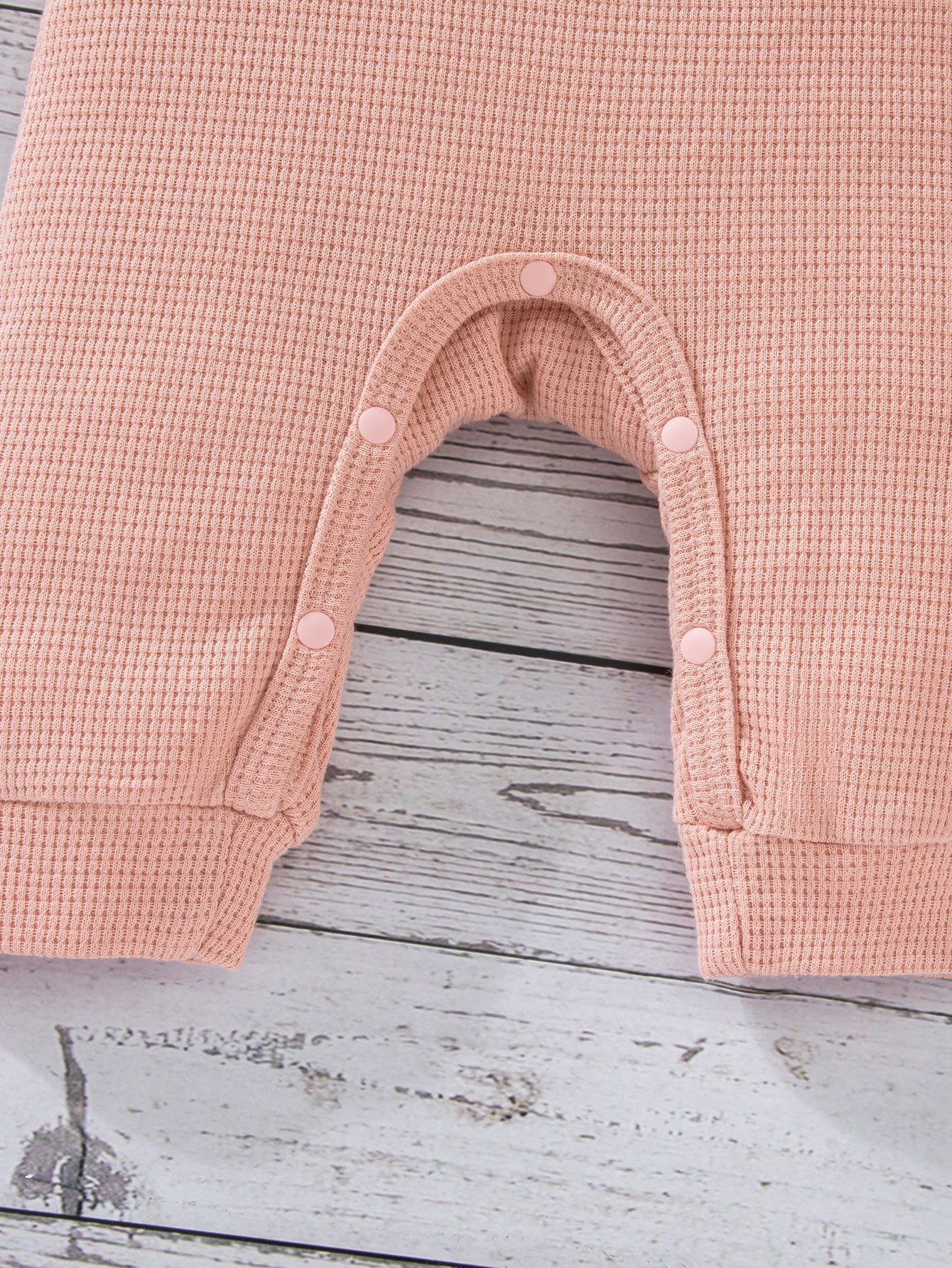 Blusa Com Babado Para Bebê Menina & Jardineira Com Estampa De Arco-íris