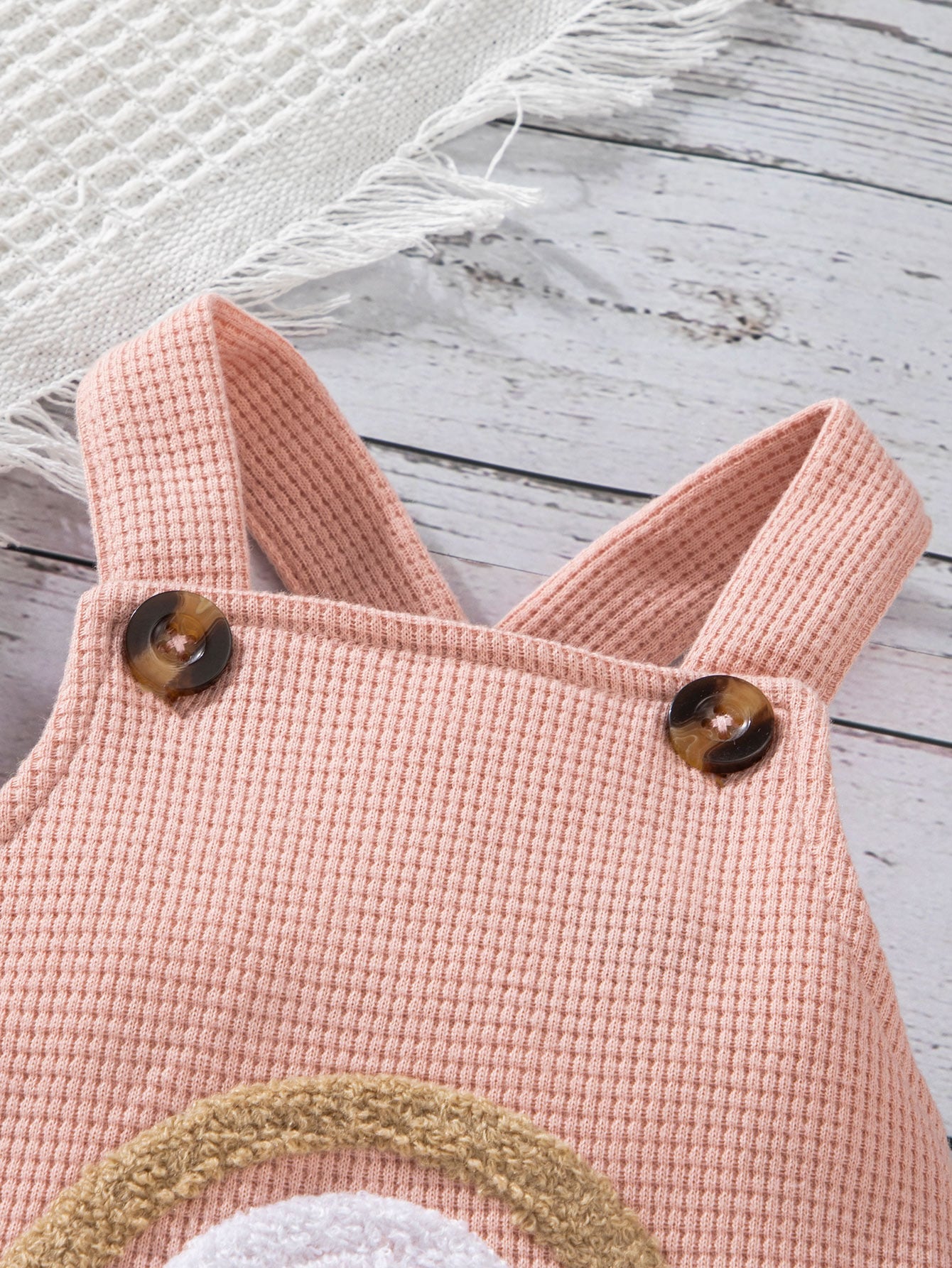 Blusa Com Babado Para Bebê Menina & Jardineira Com Estampa De Arco-íris