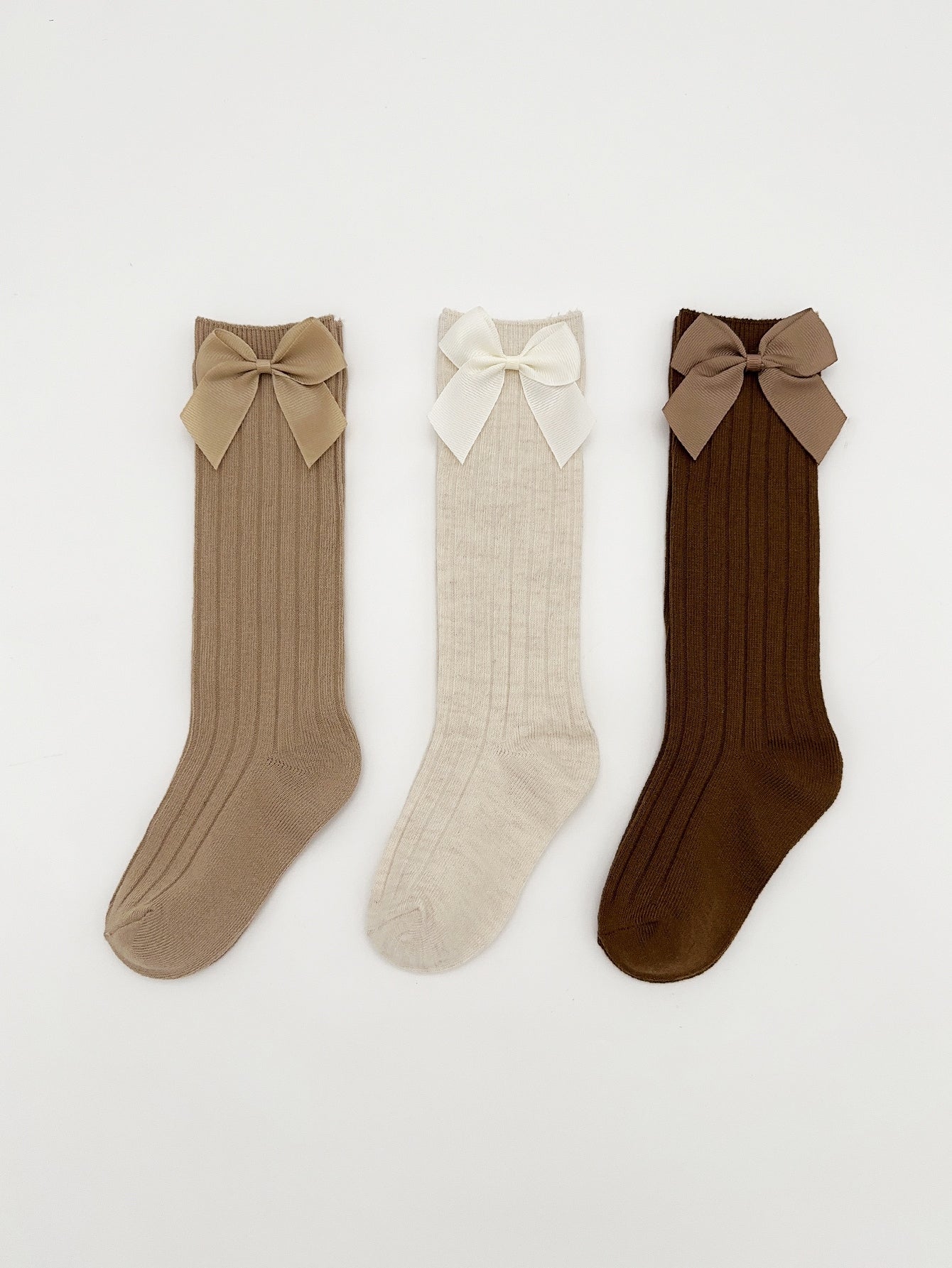 3 pares de Meias Infantis de cano alto simples com borda de renda e cores sólidas, adequadas para o uso diário doce e adorável de meninas.