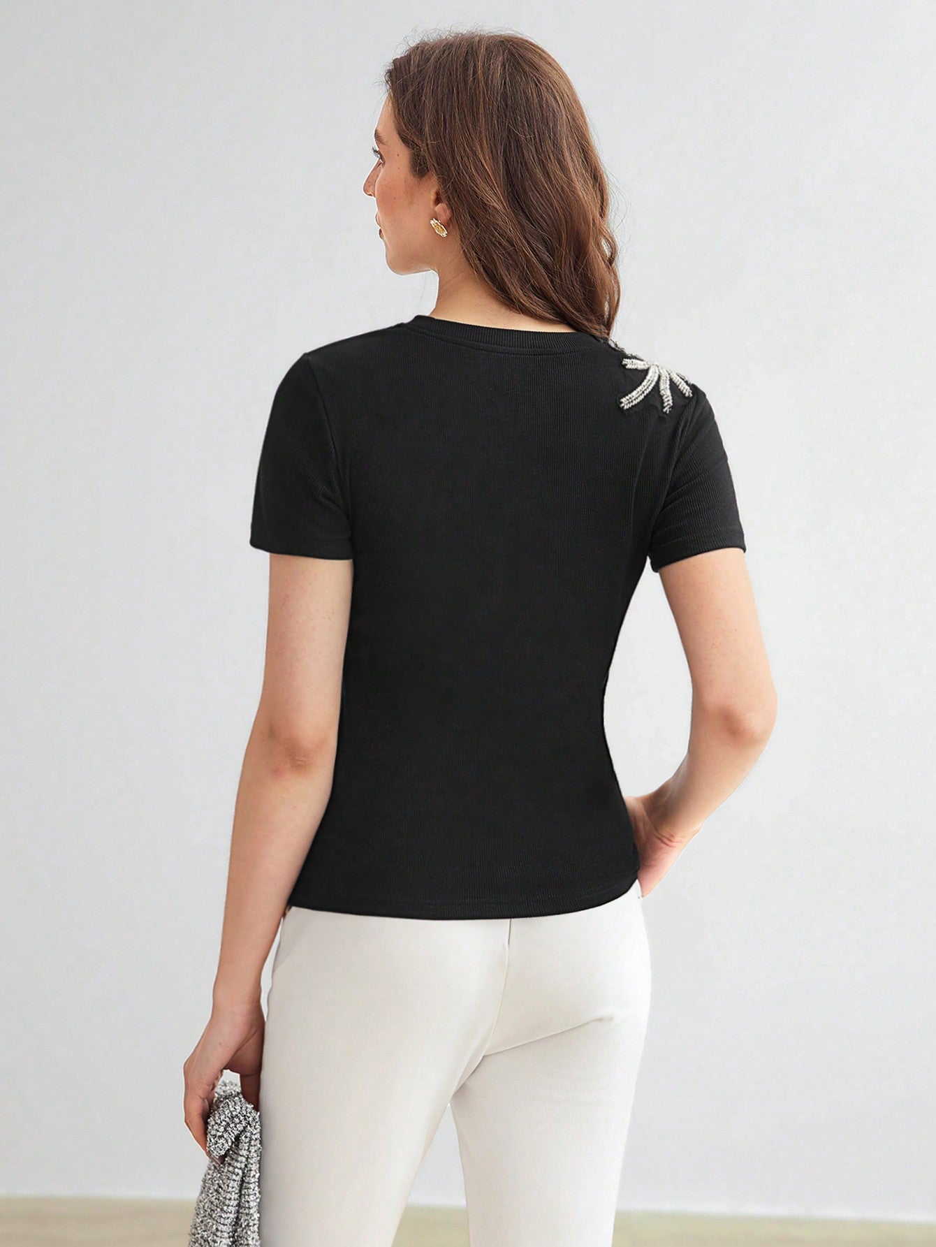 Camiseta Feminina Decorada Com Pérolas
