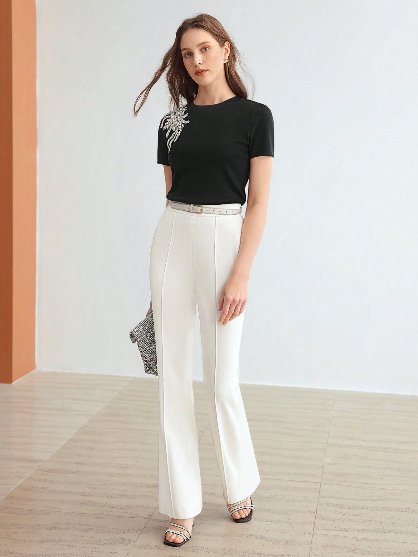 Camiseta Feminina Decorada Com Pérolas
