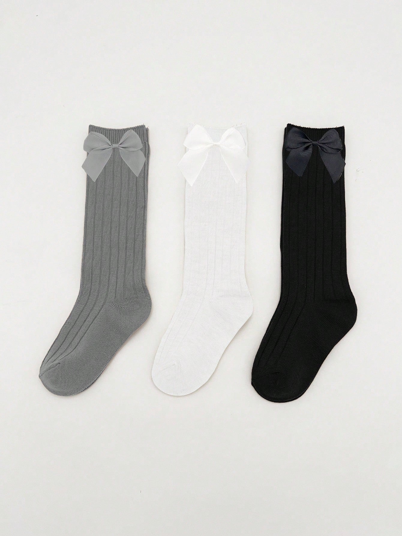 3 pares de Meias Infantis de cano alto simples com borda de renda e cores sólidas, adequadas para o uso diário doce e adorável de meninas.