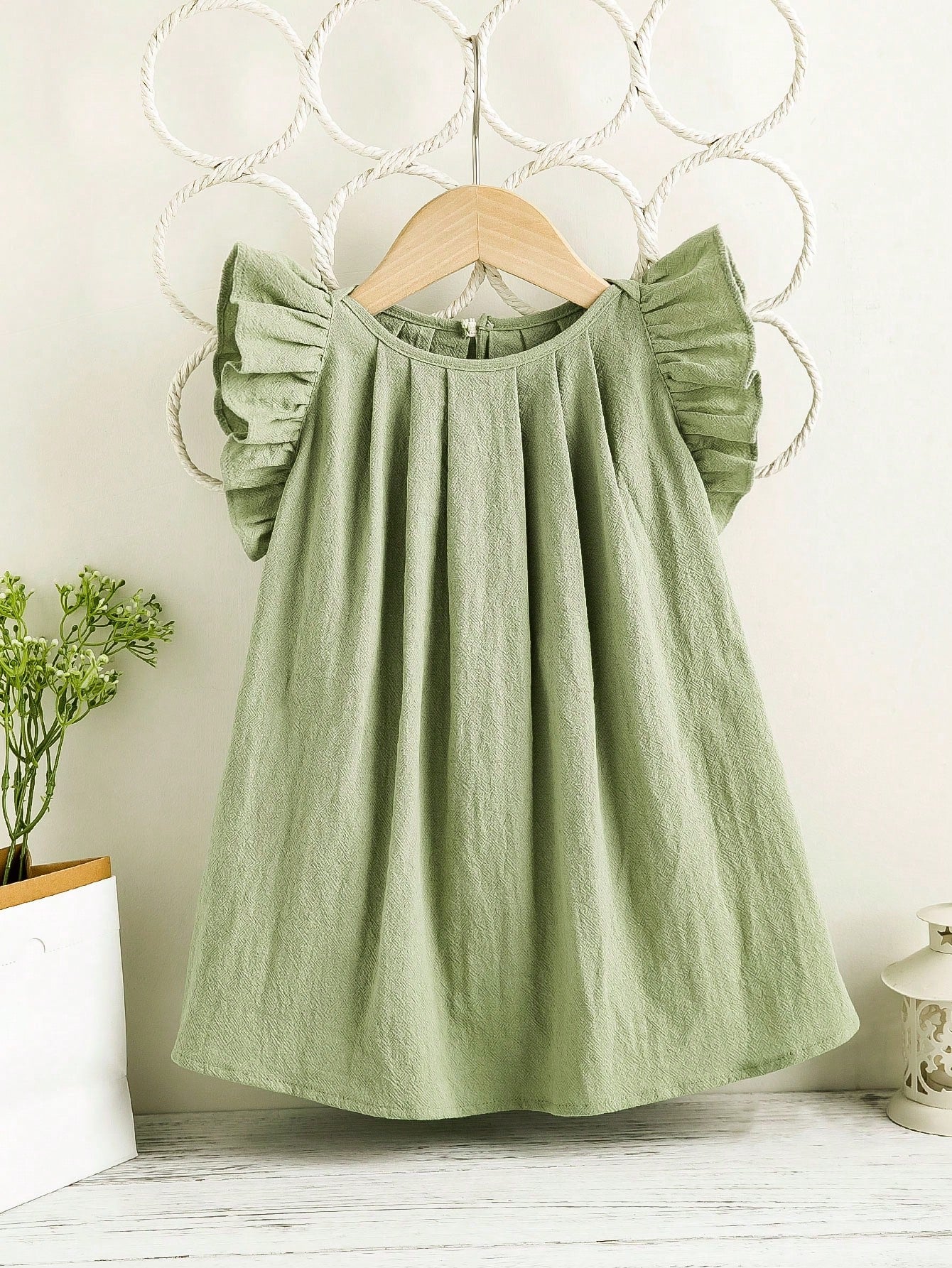 Vestido Solto de Bebê Menina com Mangas Tipo Cap e Gola Redonda em Cor Sólida para o Verão