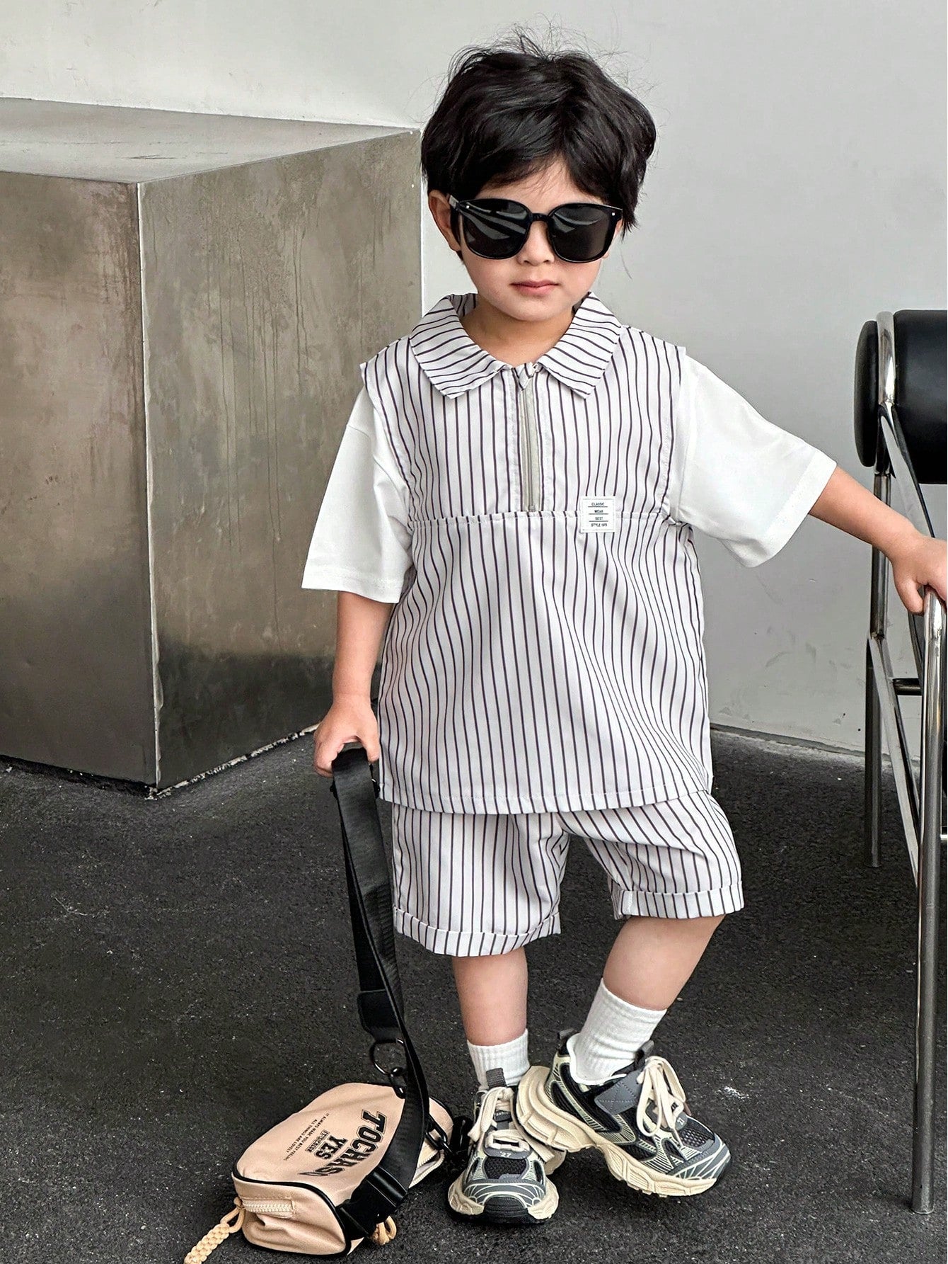Genkimix Kids Conjunto de 2 peças para menino: Colete Listrado Casual de Zíper Meio Sem Mangas com Gola e Shorts, Adequado para Atividades ao Ar Livre no Verão