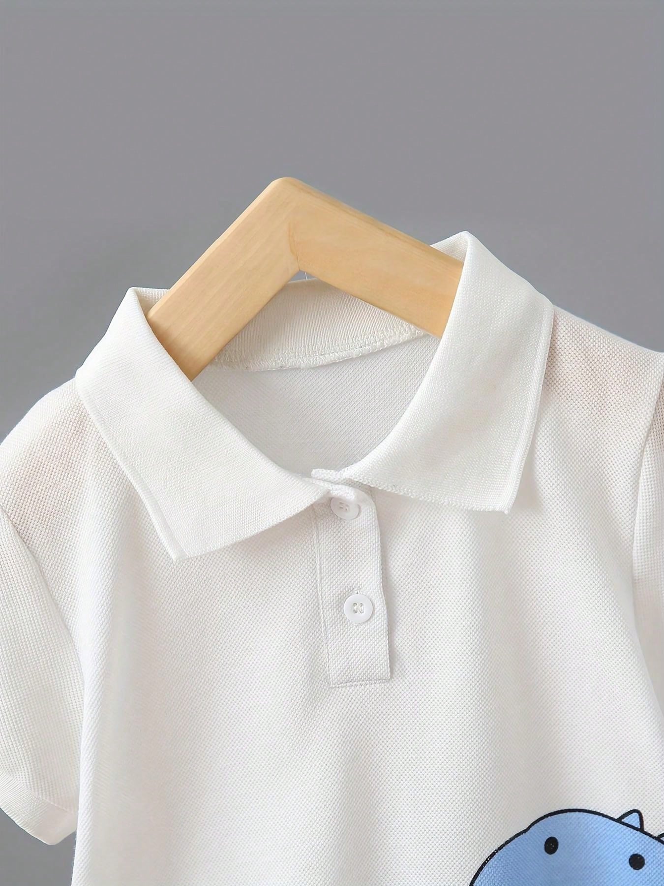Conjunto de 2 peças de roupas casuais com Top polo de manga curta com estampa de dinossauro e calça curta sólida para meninos, na moda.
