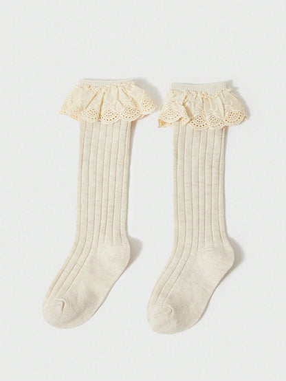3 pares de Meias Infantis de cano alto simples com borda de renda e cores sólidas, adequadas para o uso diário doce e adorável de meninas.