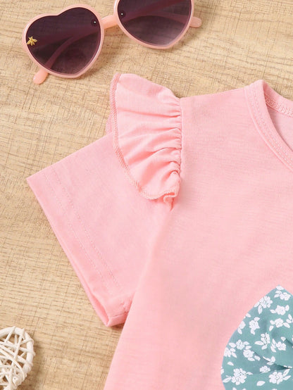 Conjunto de duas peças com camiseta de manga curta com estampa traseira de figura casual de verão para garota jovem   shorts com estampa floral.