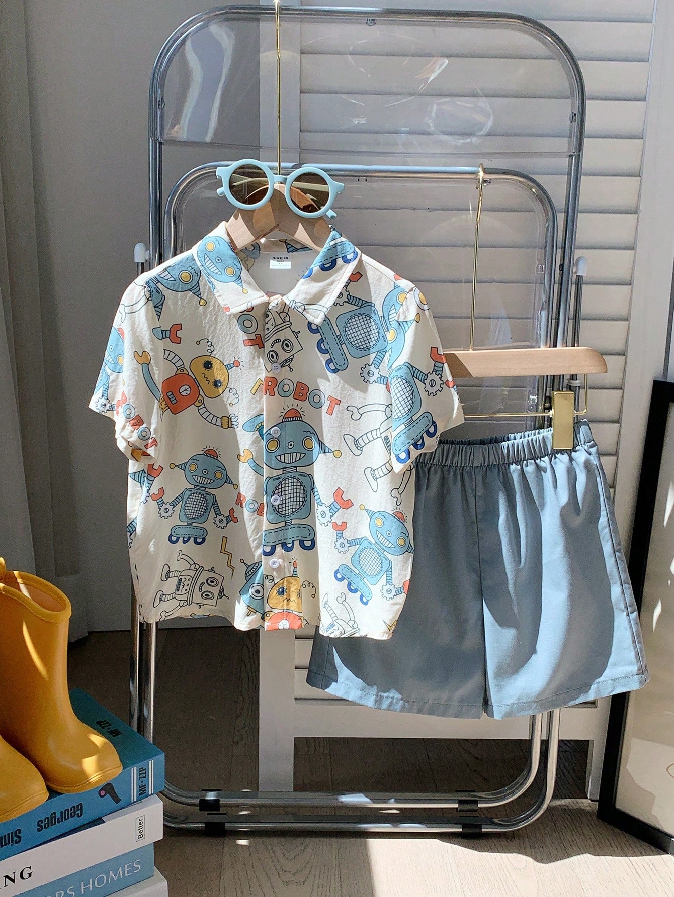 2 peças Conjunto de Cardigan com Gola e Shorts de Manga Curta com Padrão de Robô Cartonado para Menino(a) Jovem, Adequado para Viagens, Escola, Primavera e Verão