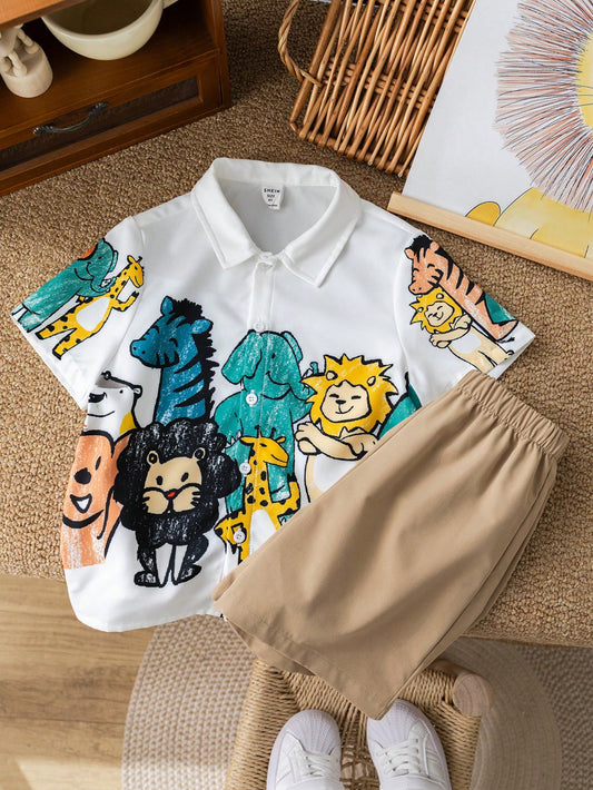 Conjunto 2 peças camisa de manga curta com gola larga e tecido solto com estampa de animal fofa para meninos e shorts sólidos com bolso de remendo.
