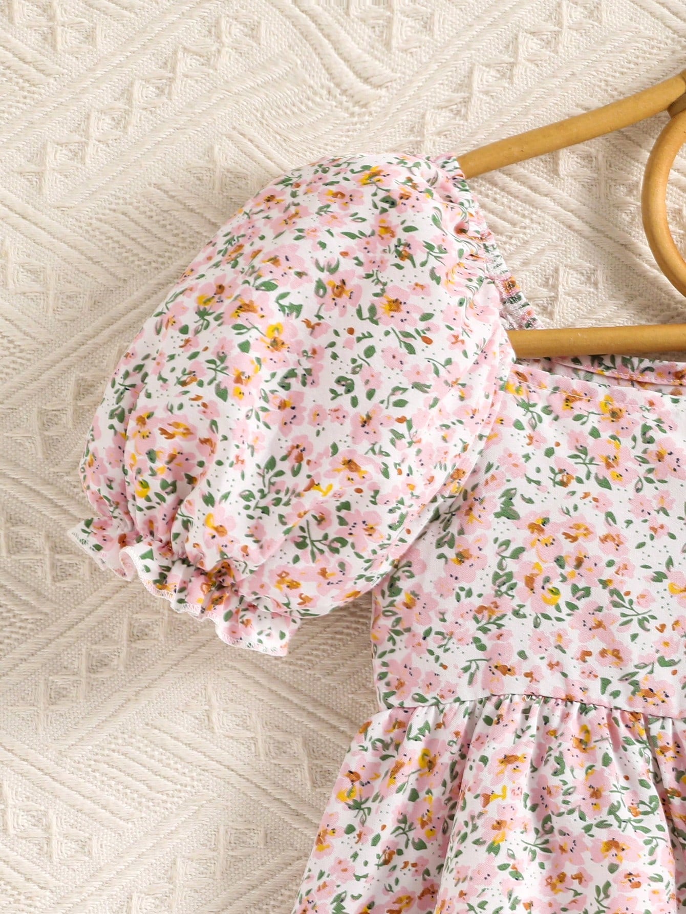 Vestido Casual Integrado com Mangas Bufantes e Decote Quadrado Estampado para Jovens
