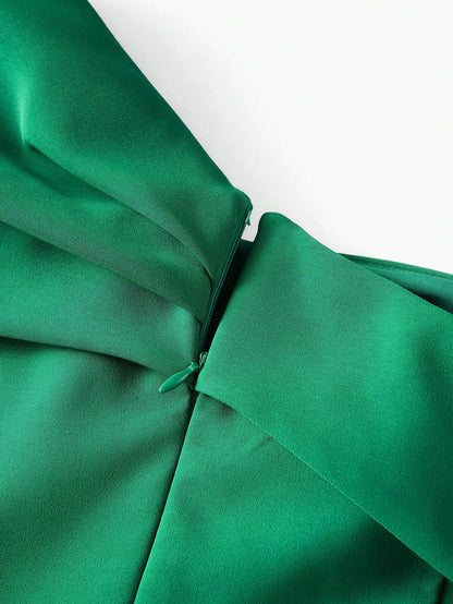 VESTIDO MIDI SLIM FIT COM DETALHE DE LAÇO GRANDE DE UM OMBRO ÚNICO
