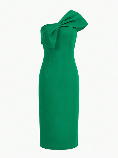 VESTIDO MIDI SLIM FIT COM DETALHE DE LAÇO GRANDE DE UM OMBRO ÚNICO