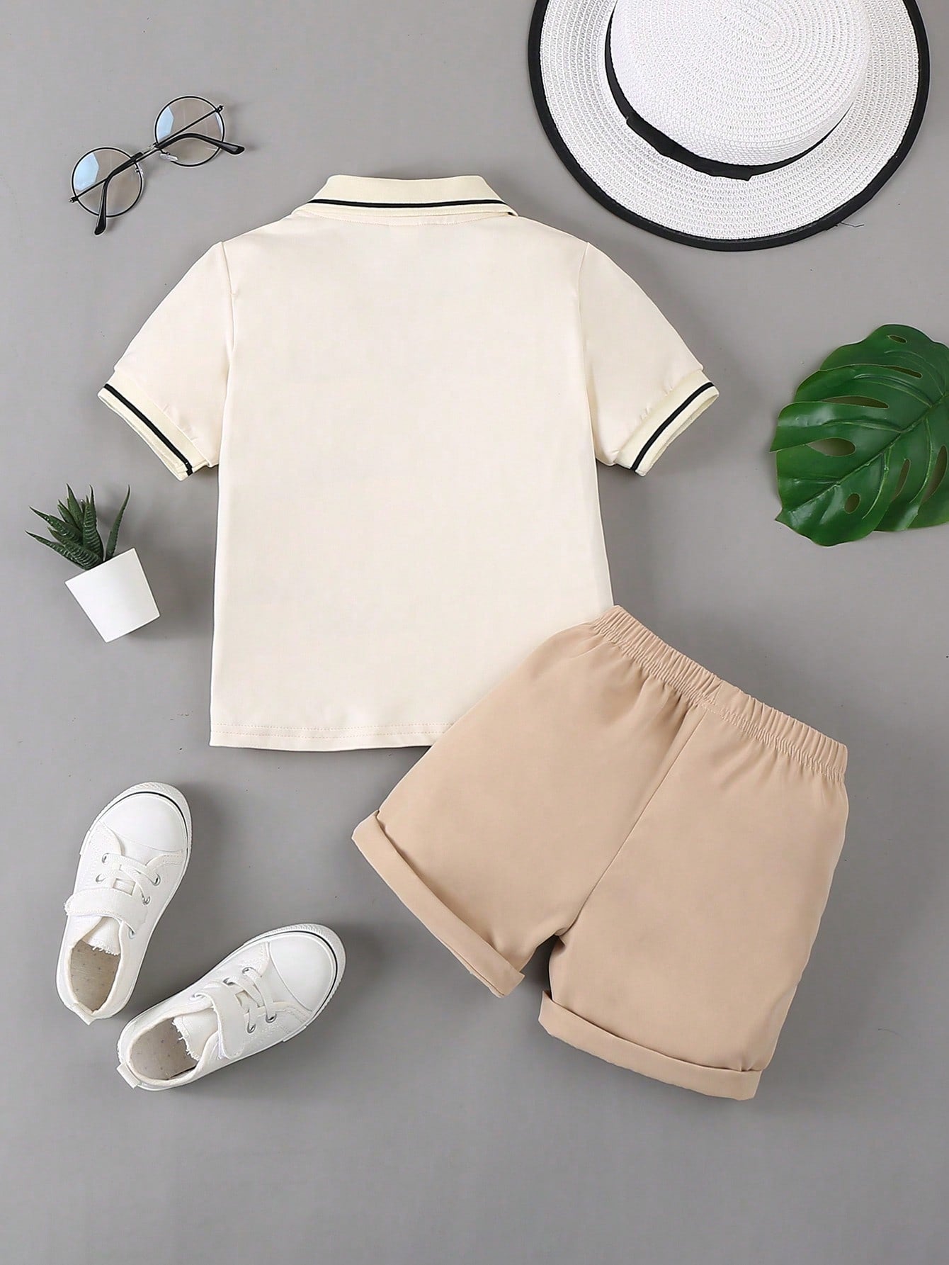Conjunto de 2 peças Menino Jovem Moda Verão 2024, incluindo Camisa de Manga Curta e Shorts