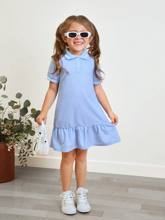 Vestido jovem e casual, confortável e de gola alta, bloco de cor em cores sólidas e com nervuras