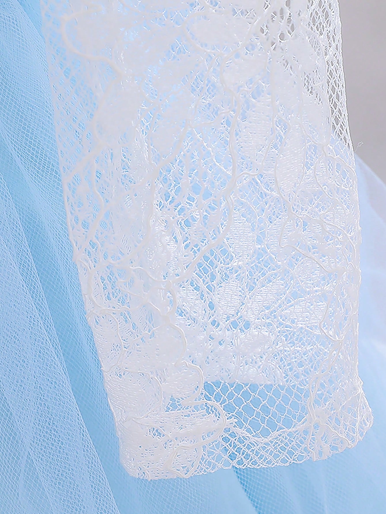 Vestido de Daminha de Honra Encantador com Decoração de Laço e Tule nas Costas, Adequado para Casamento, Festa, Evento de Aniversário
