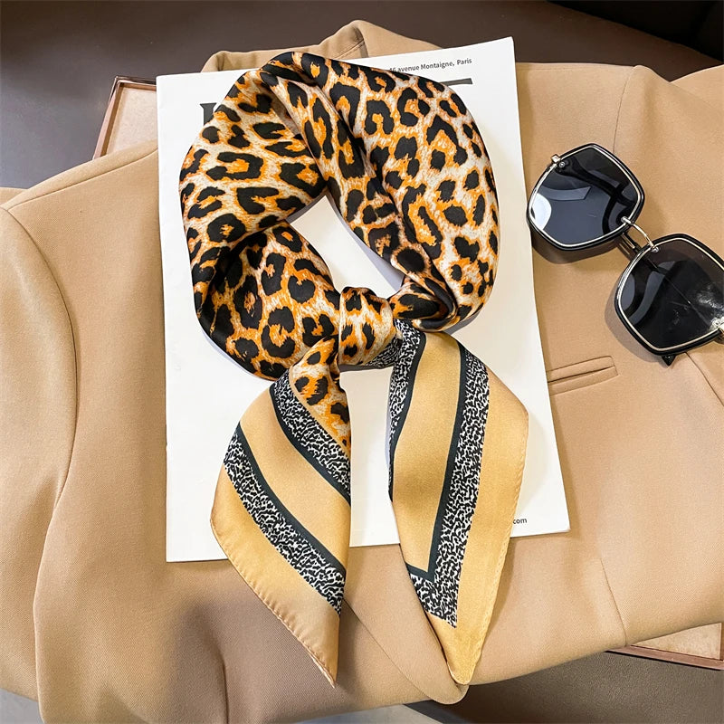 Lenço de Seda Luxo/ Luxury Brand Silk Square Plaid Scarf Women Satin Neck Hair Tie Band Soft work