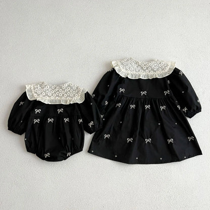 Vestido ou Romper Bordado e com Laços / Baby Girls Long Sleeve Sweet Embroider Sisters Rompers Spring Autumn Kids Baby Girls Children Clothes Dress